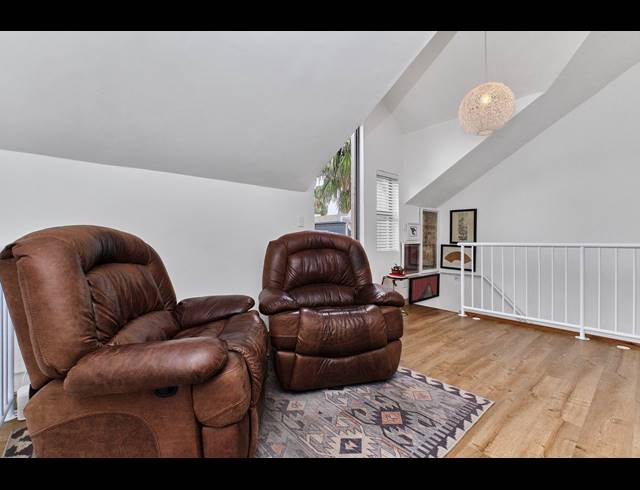 1 BEDROOM APARTMENT TO LET IN MELROSE
